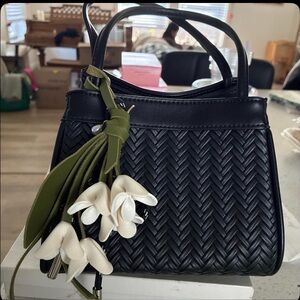 Floral Bag Charm. BNNU.